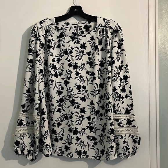 Ann Taylor Blouse Size L - Picture 1 of 3